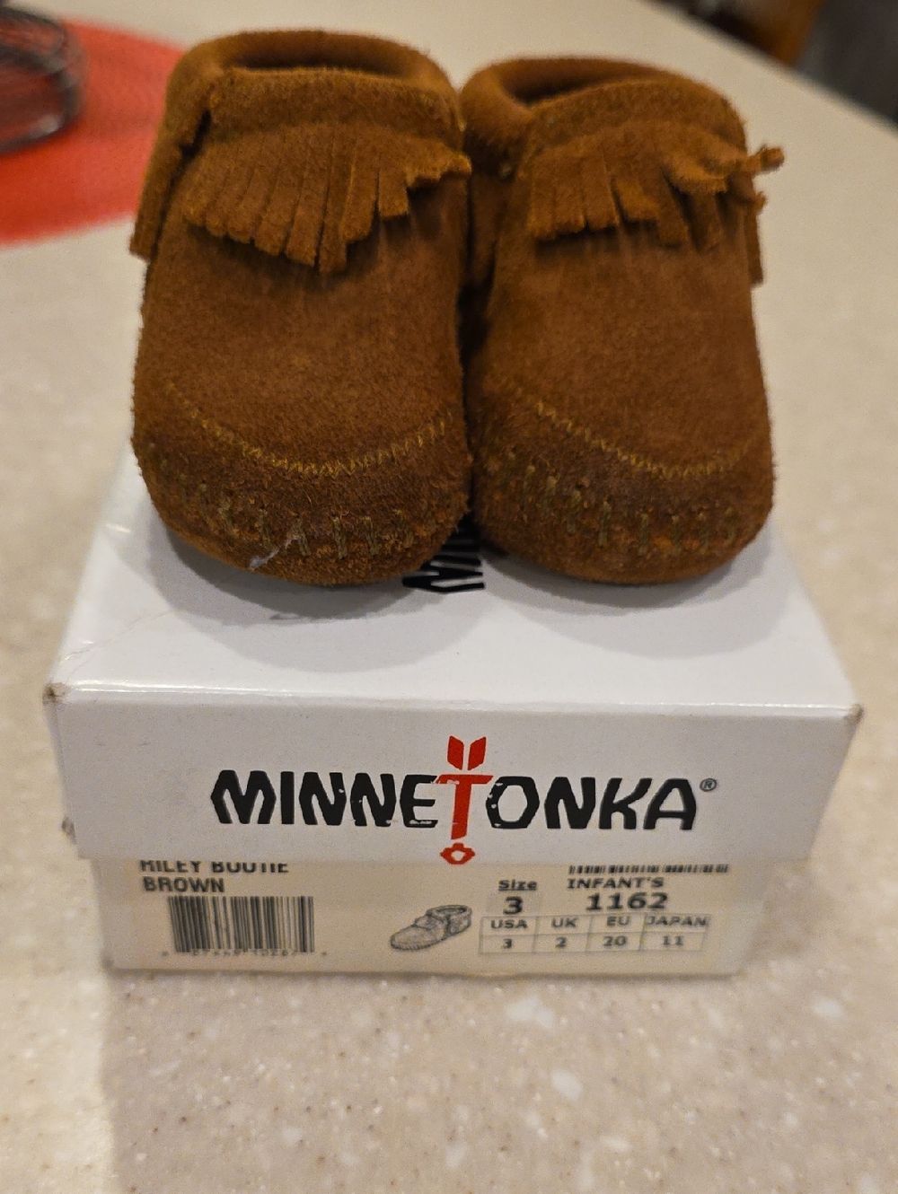 INFANTS Minnetonka Baby Tan Suede Fringe Moccasins